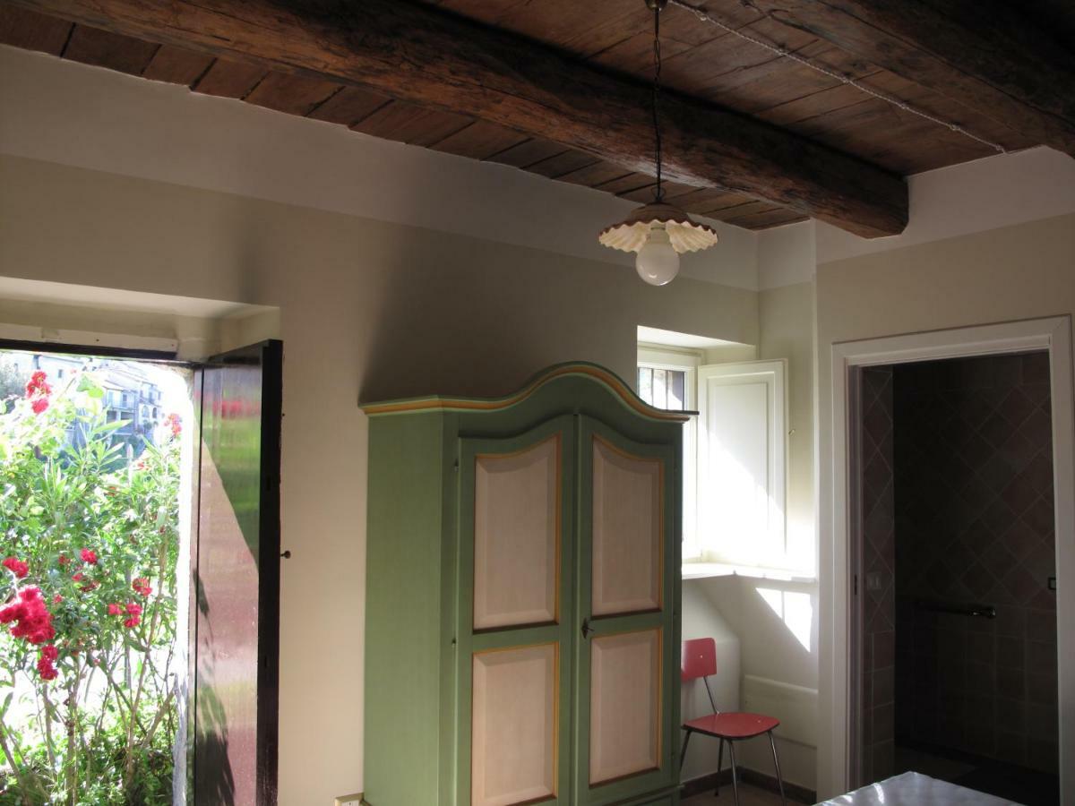 Casa Sarlo Aparthotel Petina Bagian luar foto