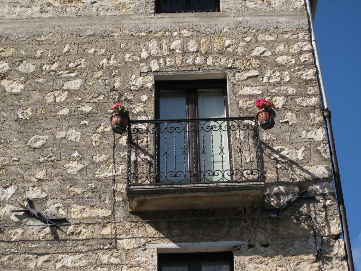 Casa Sarlo Aparthotel Petina Bagian luar foto