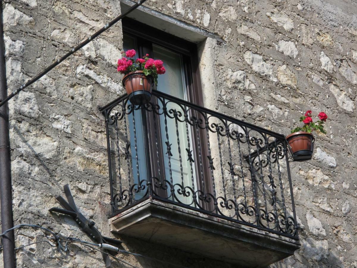 Casa Sarlo Aparthotel Petina Bagian luar foto
