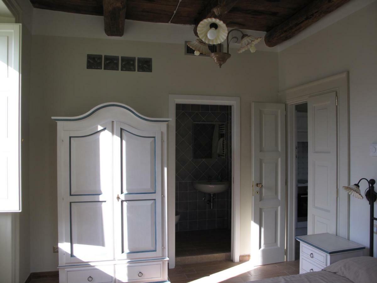 Casa Sarlo Aparthotel Petina Bagian luar foto