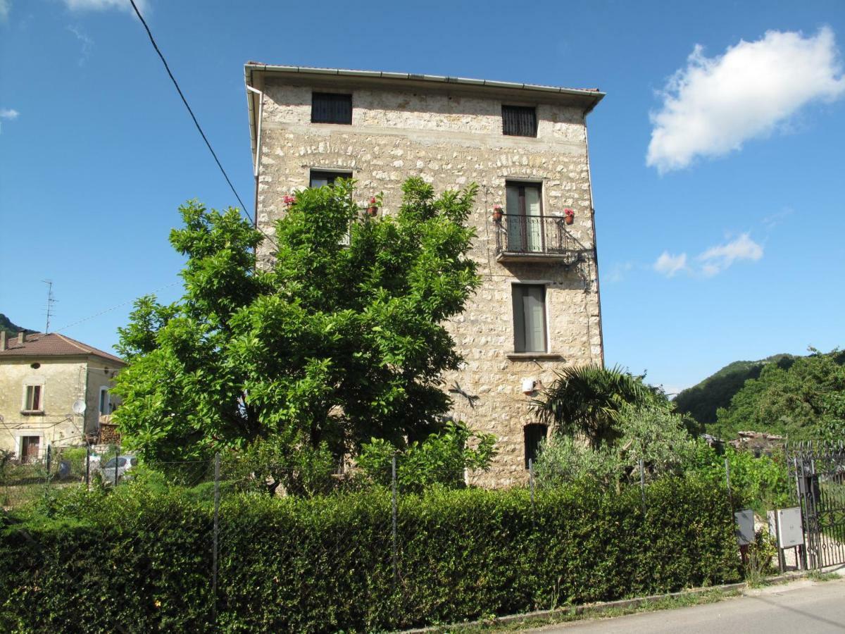 Casa Sarlo Aparthotel Petina Bagian luar foto