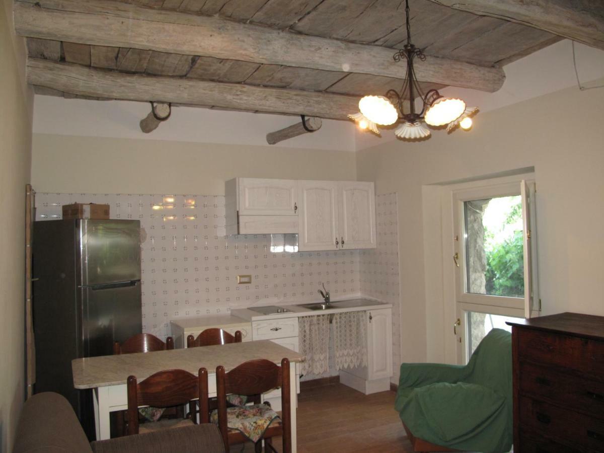 Casa Sarlo Aparthotel Petina Bagian luar foto