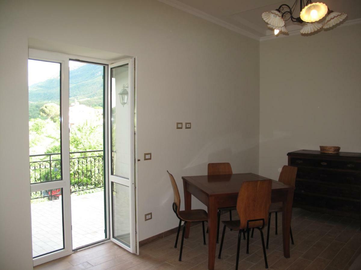 Casa Sarlo Aparthotel Petina Bagian luar foto